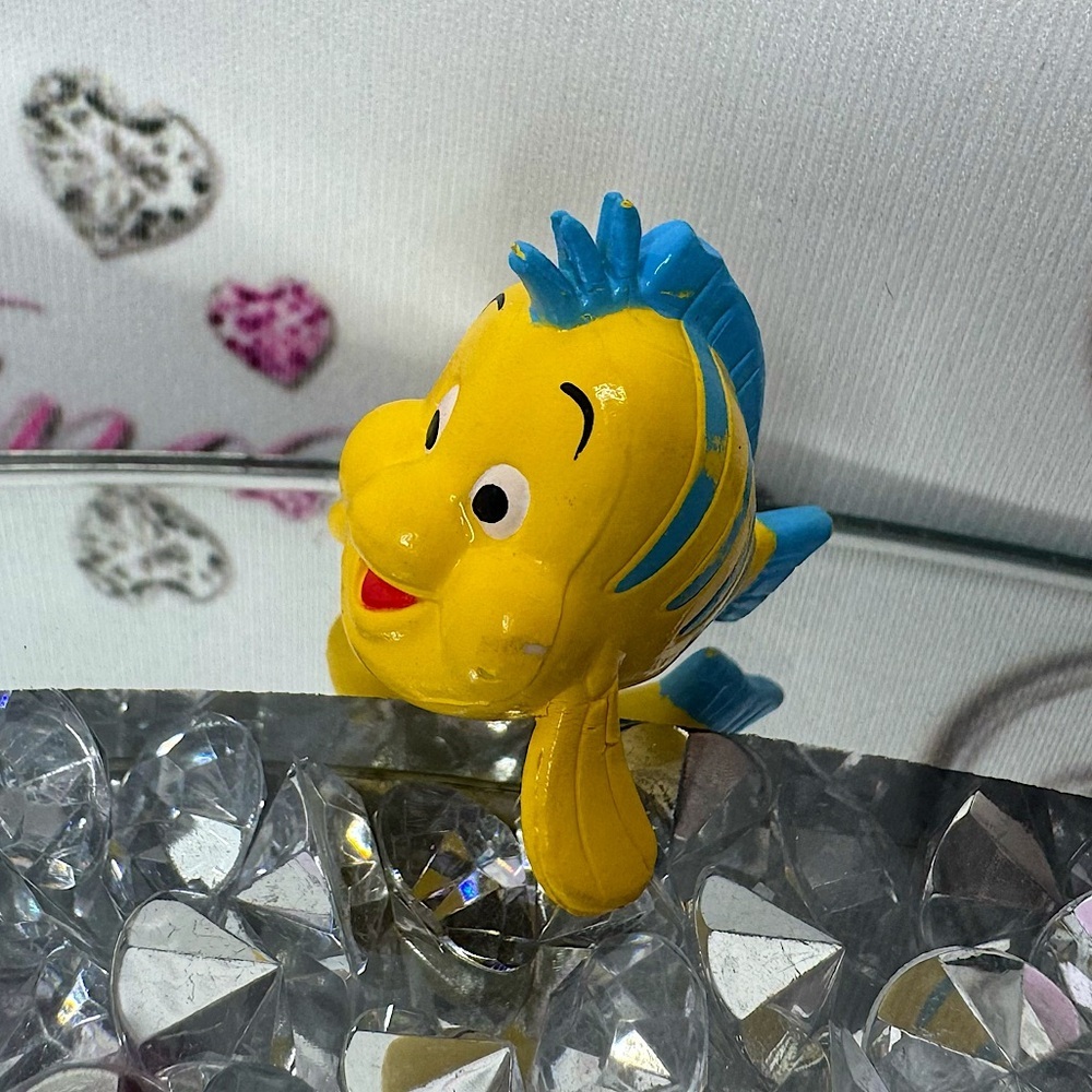 Disney flounder figurine fish yellow blue mini figure cute fishie adorable toy